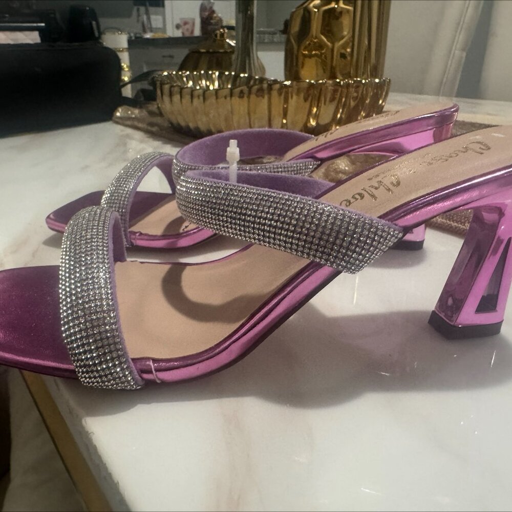 sandalias morado cromadas
